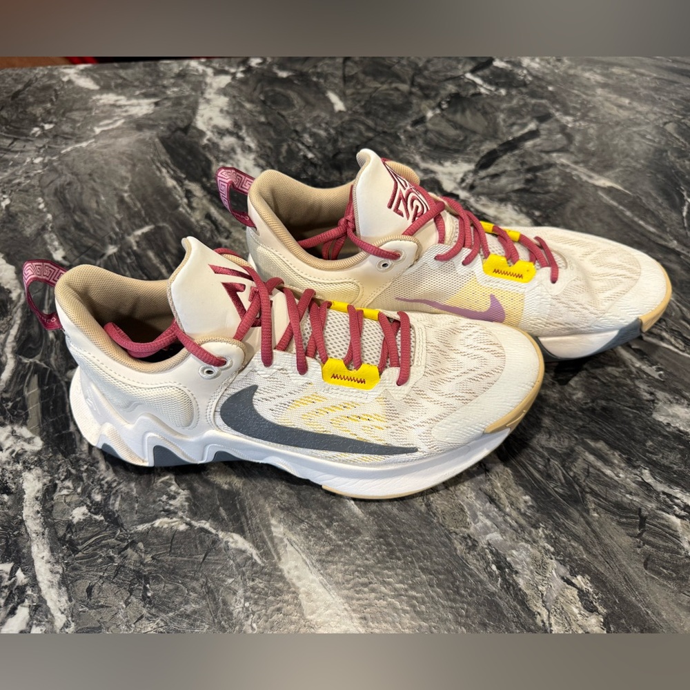 Nike Giannis Immortality 2